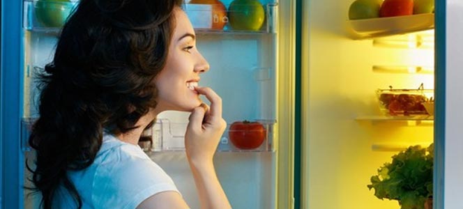 Продукты в холодильнике Запах и цвет могут многое сказать о степени свежести продукта