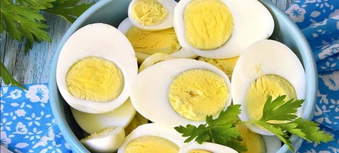 Яйца Яйца – дешевый продукт, который защищает от рака и помогает при ПМС