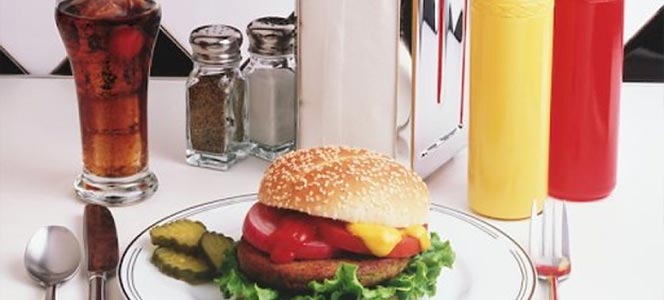 Продукты влияющие на настроение Продукты, которые плохо влияют на настроение